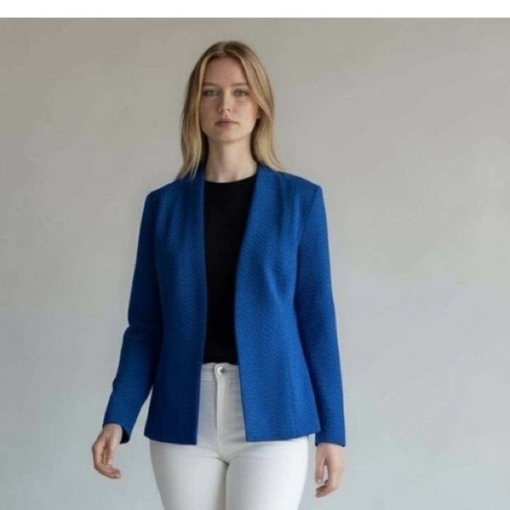 Chico Textured, Brilliant Blue, Mid weight, Open Blazer Size 0